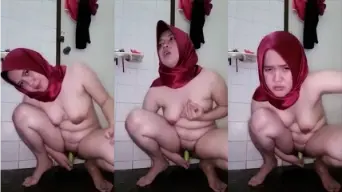 Dedek Hijab Cobain Colmek Pake Timun Video by NoBokep