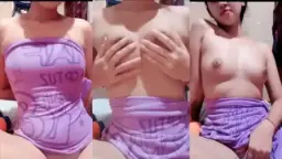 Siswi Cantik Pamer Body Mantap Video by Kompoz