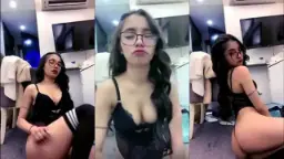 Caroline Sexy Cantik Menggoda Mango Live Video by PornGo