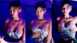 Toketnya Hilly WK Makin Besar Ya Bund Video by SangeLink Toketnya Hilly WK Makin Besar Ya Bund Video by SangeLink