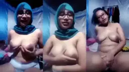 Tante Cita Semok Montok Hijab Video by BOKEPSIN