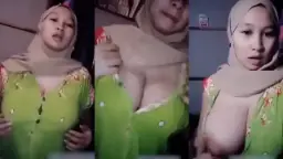 Hijab Daster Hijau BebasINDO Sange Video by PornOne