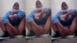 ABG Daun Masih Muda Mainin Memek di Toilet Sekolah Video by SangeLink ABG Daun Masih Muda Mainin Memek di Toilet Sekolah Video by SangeLink