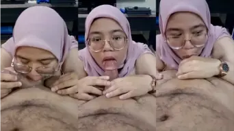 Sepongan Cewek Jilbab Pink Lagi Viral Video by xHamster