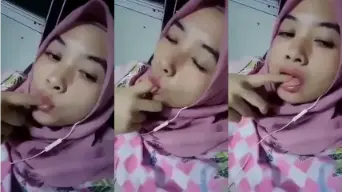 VCS Ukhtie Sange Ngemut Jari Video by TubeV VCS Ukhtie Sange Ngemut Jari Video by TubeV